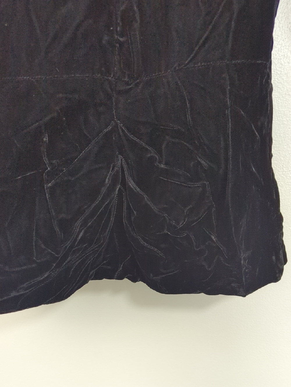 Vintage b.b. collections Dramatic Black Velvet & Ostrich Feather Jacket Size 6 - Picture 8 of 10